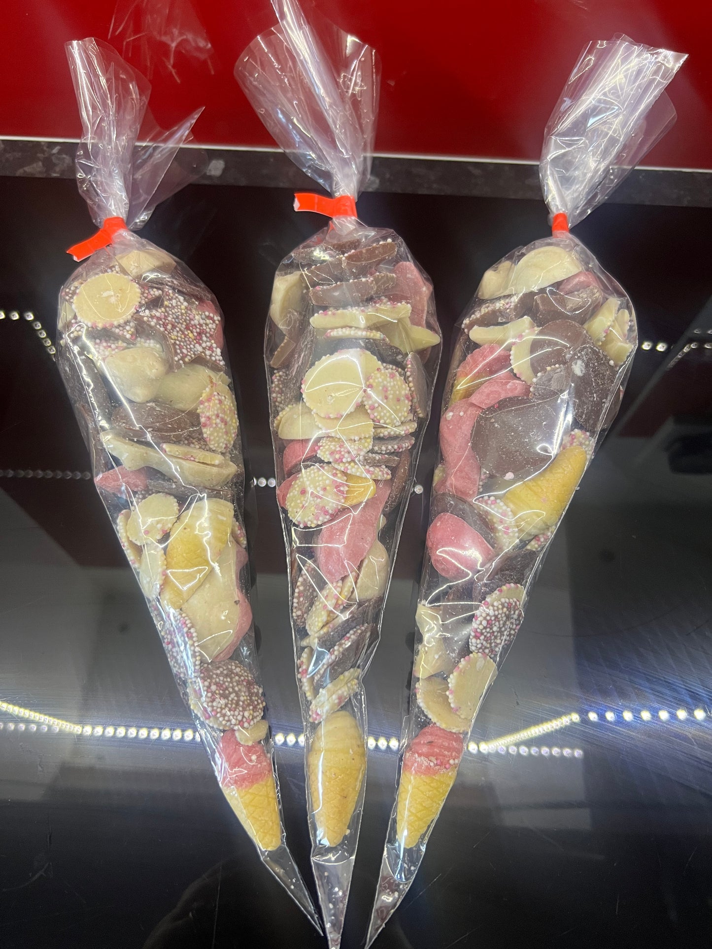 Medium Cones